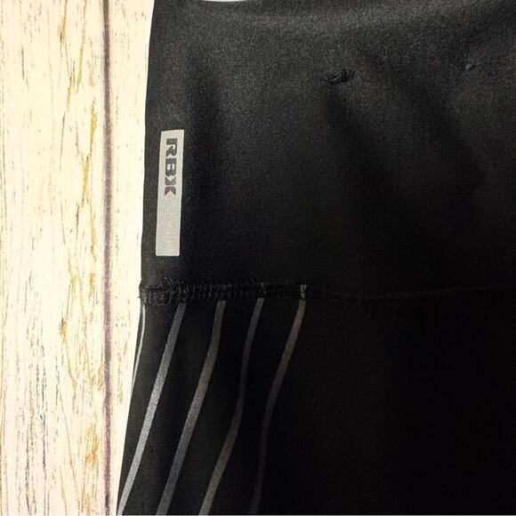 RBK Athletic Sporty Striped Leggings Sz With Hidden Pock Sz M - Picture 6 of 7
